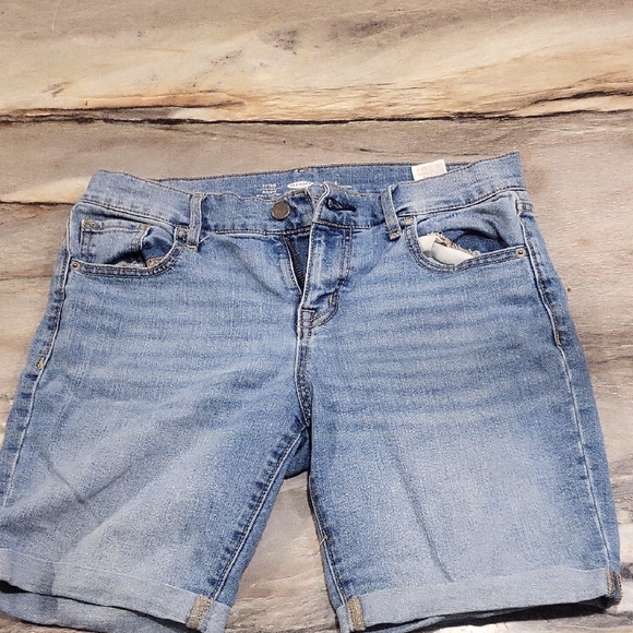Old Navy Pants - Old Navy Women’s Fitted Denim Shorts | Size 6